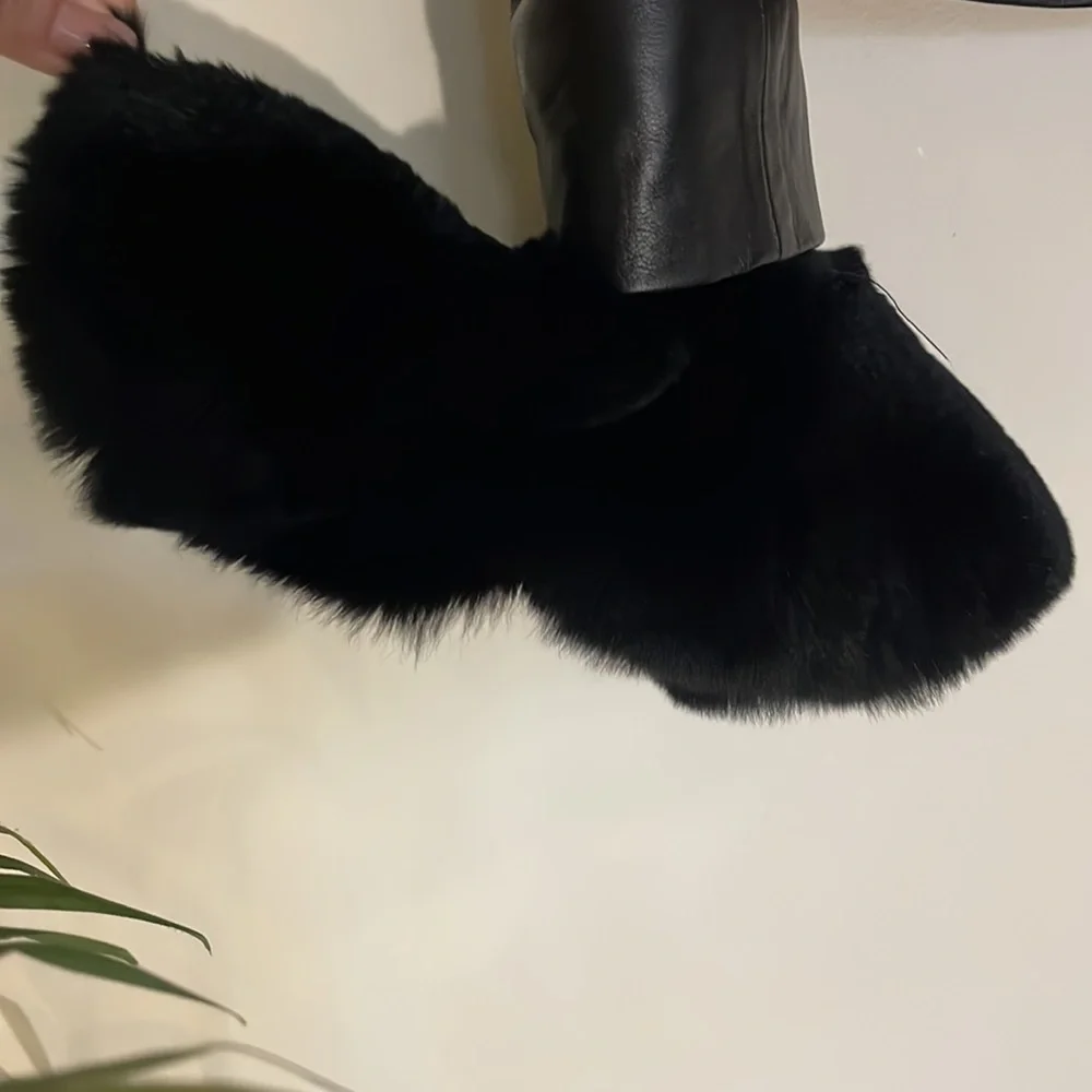 SENSATIONAL LEATHER AND RABBIT FUR JACKET - Picture 8 of 13